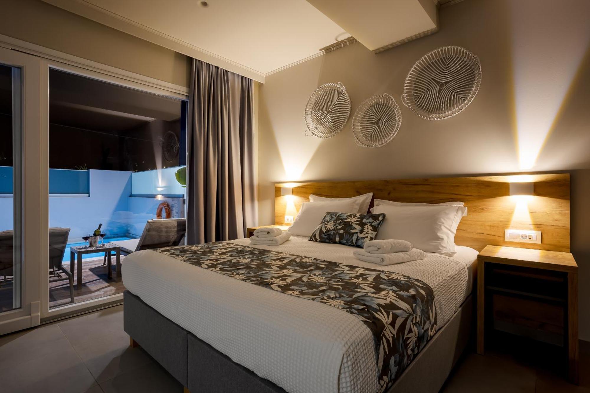 Sarpidon Suites Agia Marina エクステリア 写真