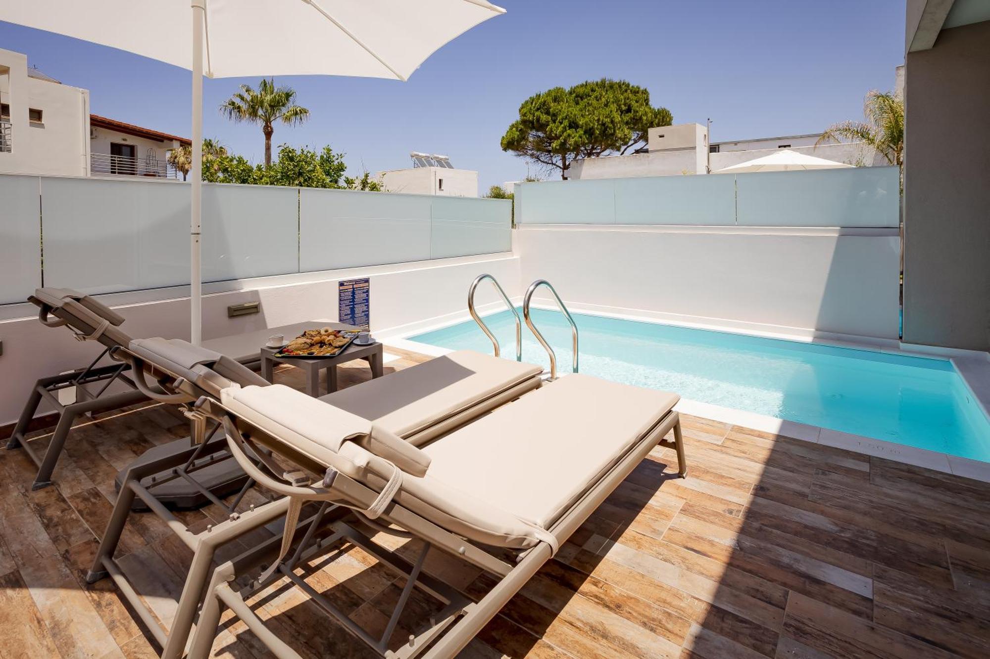 Sarpidon Suites Agia Marina エクステリア 写真