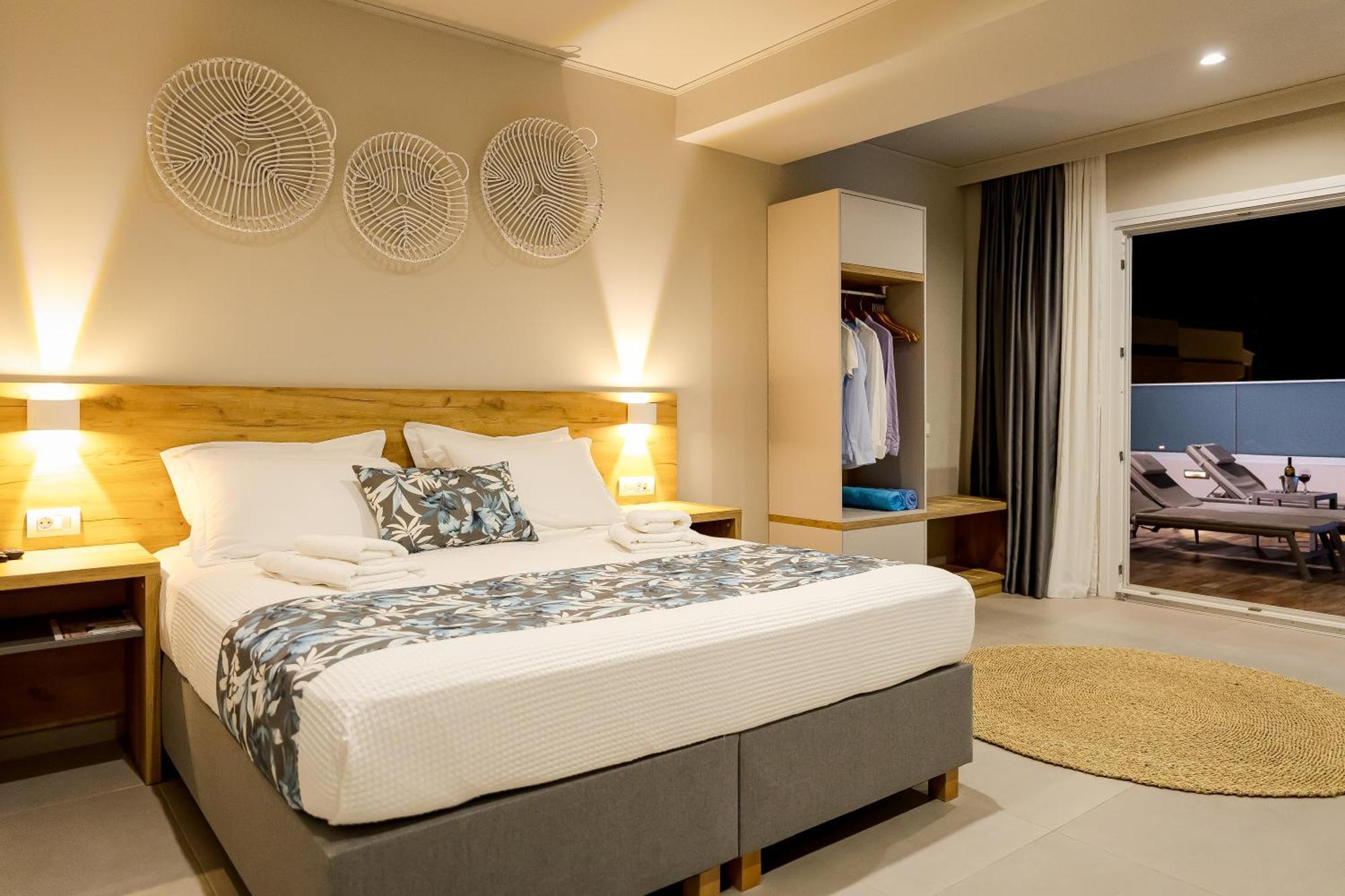 Sarpidon Suites Agia Marina エクステリア 写真